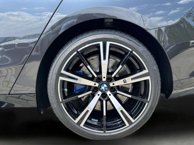 2027 BMW 550e 550e xDrive