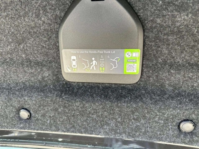 2027 BMW 550e 550e xDrive