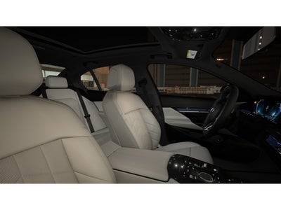 2027 BMW 550e 550e xDrive