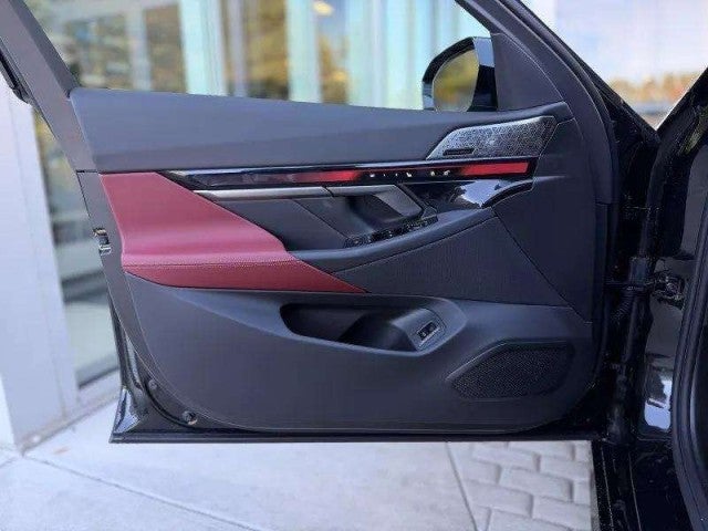 2026 BMW 550e 550e xDrive