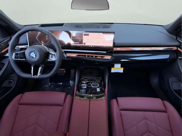 2026 BMW 550e 550e xDrive