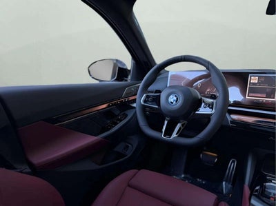 2026 BMW 550e 550e xDrive