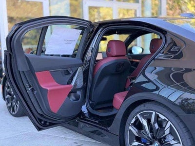 2026 BMW 550e 550e xDrive