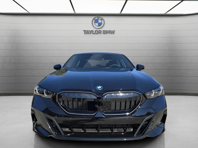 2026 BMW 550e 550e xDrive