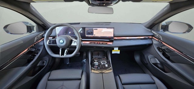 2026 BMW 550e 550e xDrive