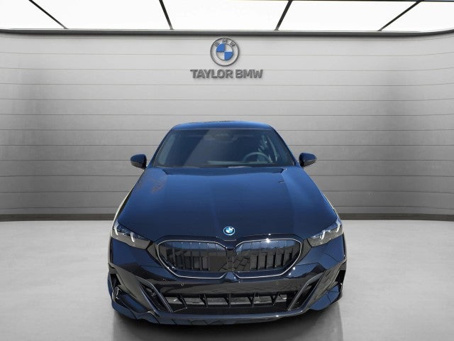 2026 BMW 550e 550e xDrive