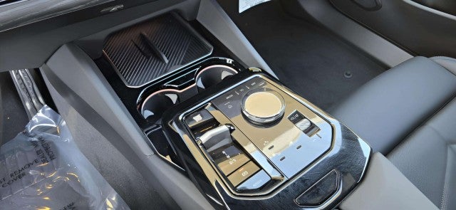 2026 BMW 550e 550e xDrive