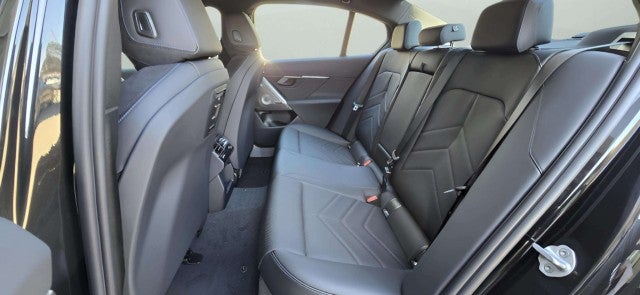 2026 BMW 550e 550e xDrive