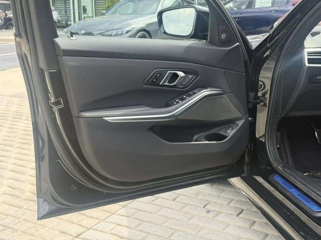 2026 BMW 330i 330i