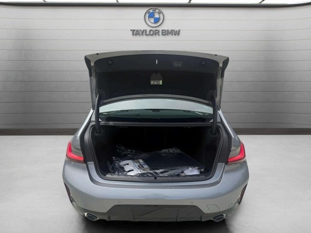 2026 BMW 330i 330i