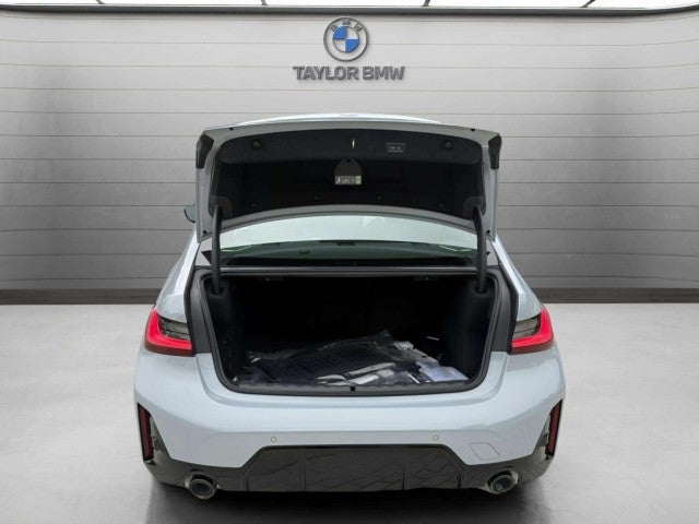 2026 BMW 330i 330i