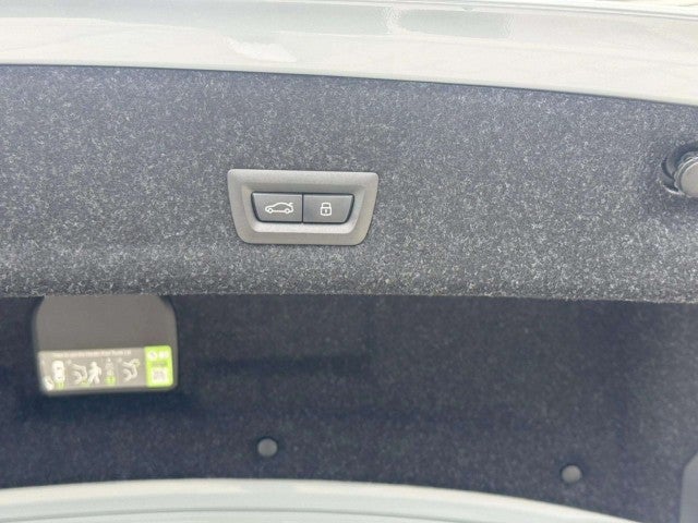 2026 BMW 330i 330i