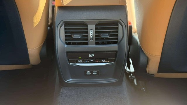 2026 BMW 330i 330i