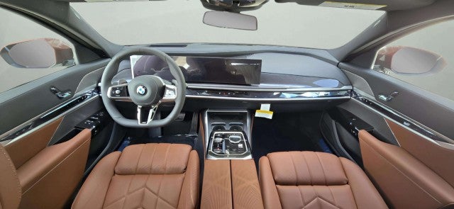 2026 BMW 740i 740i