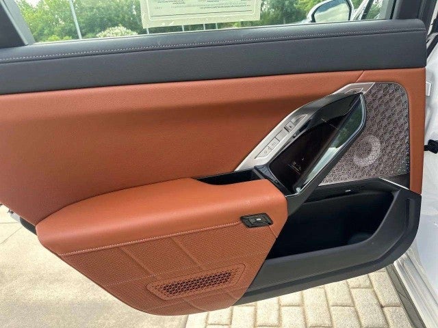 2025 BMW 740i 740i