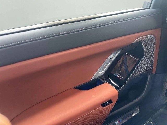 2025 BMW 740i 740i