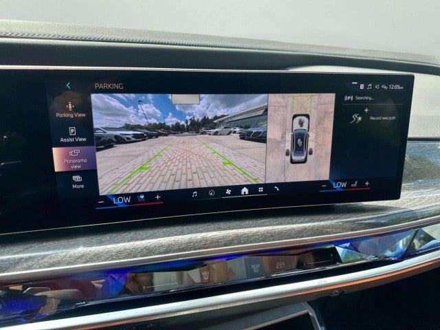 2025 BMW 740i 740i