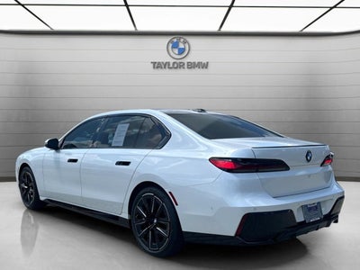 2025 BMW 740i 740i