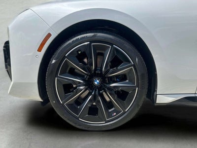 2025 BMW 740i 740i