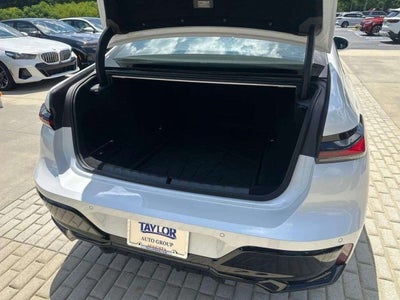 2025 BMW 740i 740i