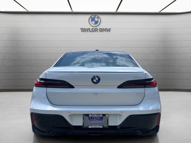 2025 BMW 740i 740i