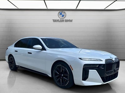 2025 BMW 740i 740i