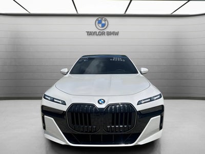 2025 BMW 740i 740i