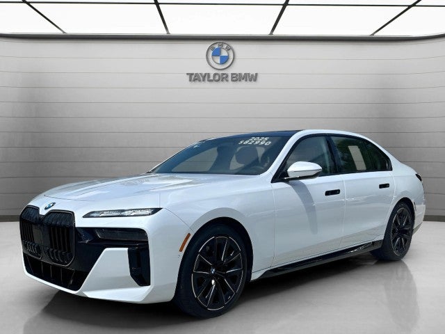 2025 BMW 740i 740i