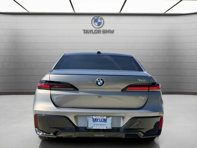 2025 BMW 740i 740i