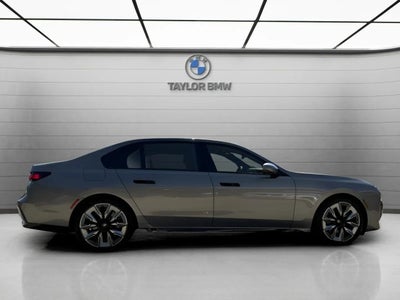 2025 BMW 740i 740i