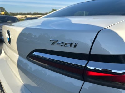 2025 BMW 740i 740i