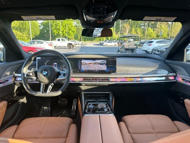 2025 BMW 740i 740i