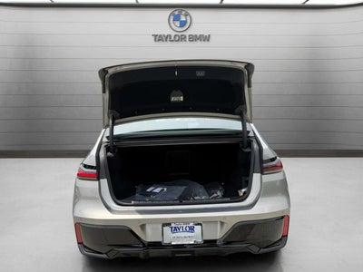 2026 BMW 740i 740i