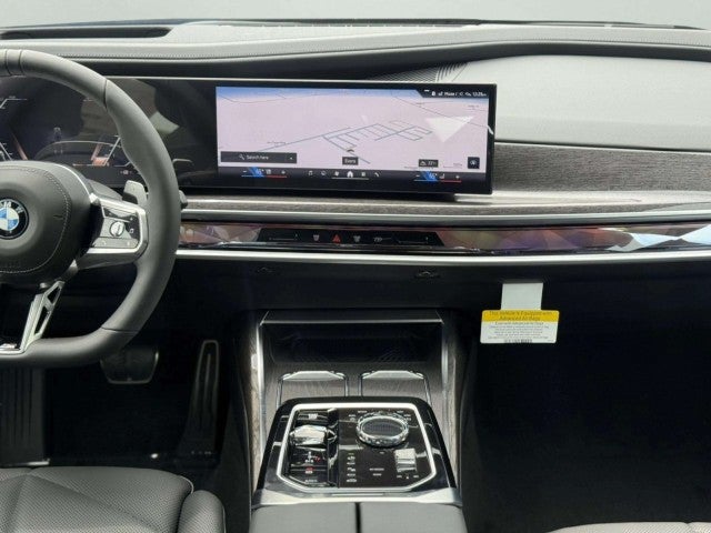 2026 BMW 740i 740i
