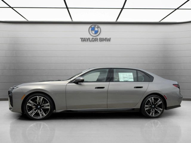2026 BMW 740i 740i