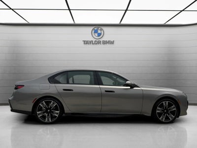 2026 BMW 740i 740i