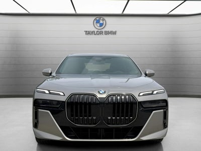 2026 BMW 740i 740i