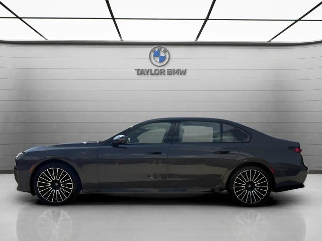 2026 BMW 740i Base