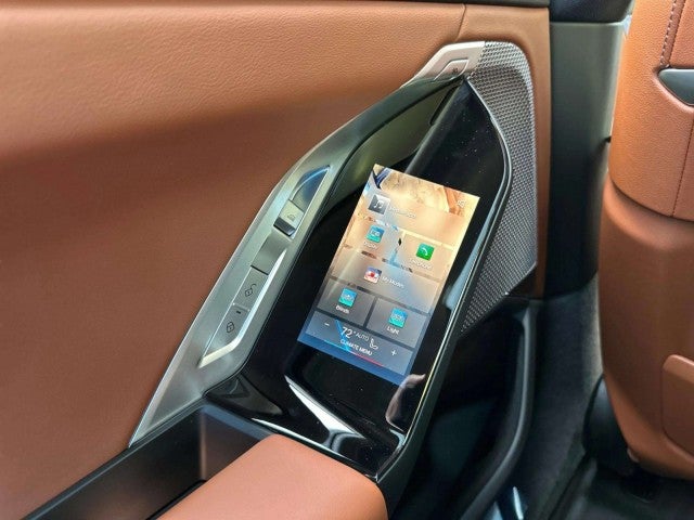 2026 BMW 740i 740i