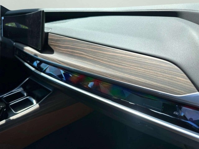2026 BMW 740i 740i