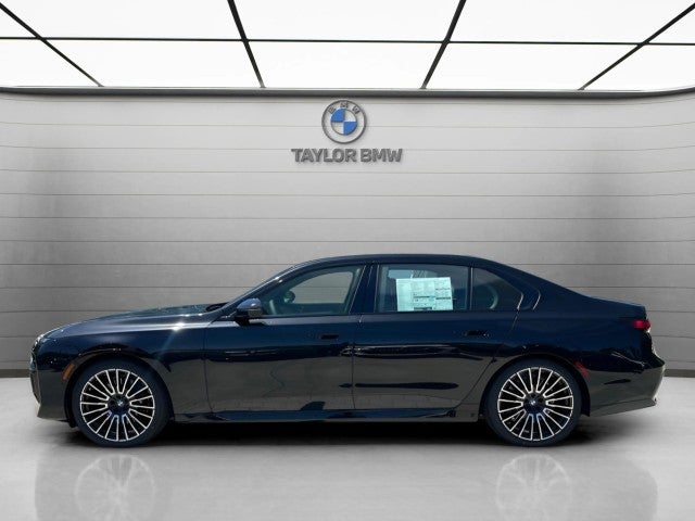 2026 BMW 740i 740i
