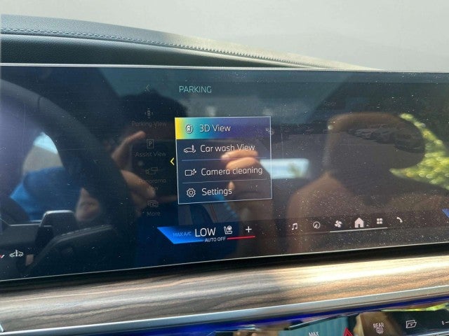 2026 BMW 740i 740i