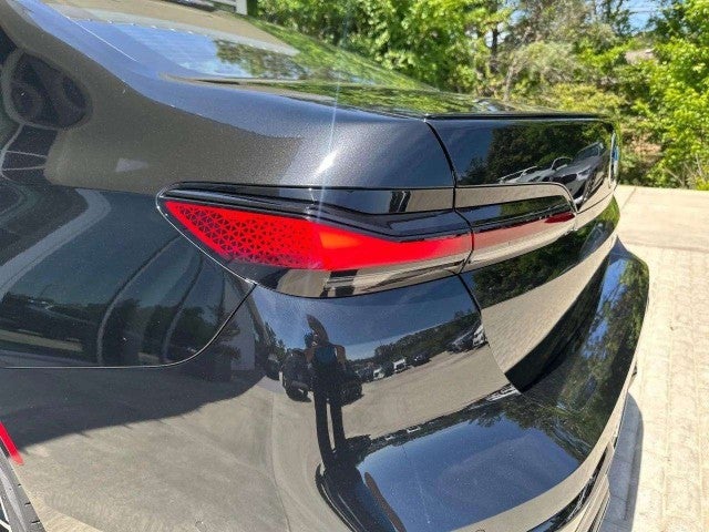 2026 BMW 740i 740i