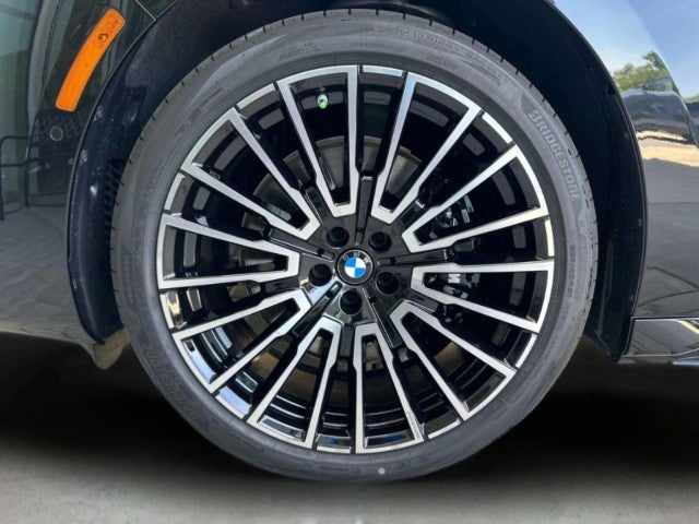 2026 BMW 740i 740i