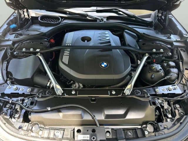 2026 BMW 740i 740i