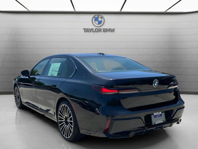 2026 BMW 740i 740i