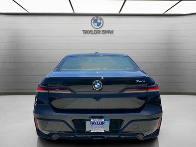 2026 BMW 740i 740i
