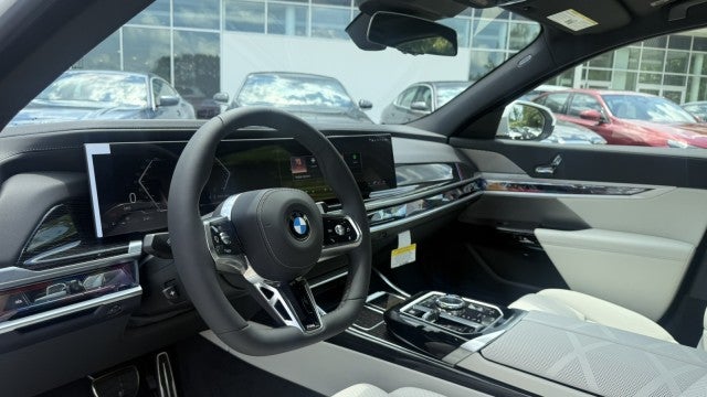 2026 BMW 740i 740i