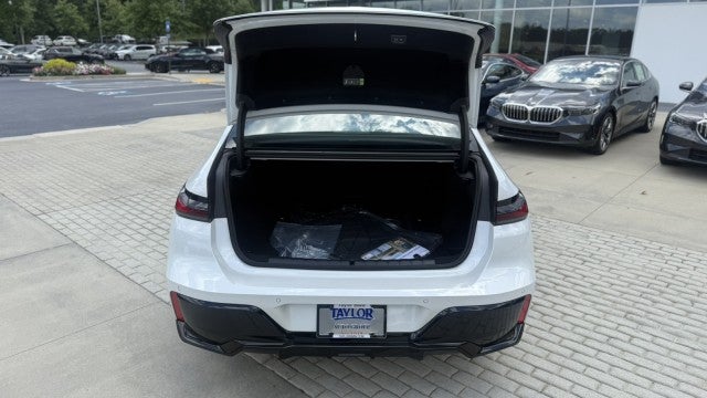 2026 BMW 740i 740i