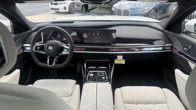 2026 BMW 740i 740i